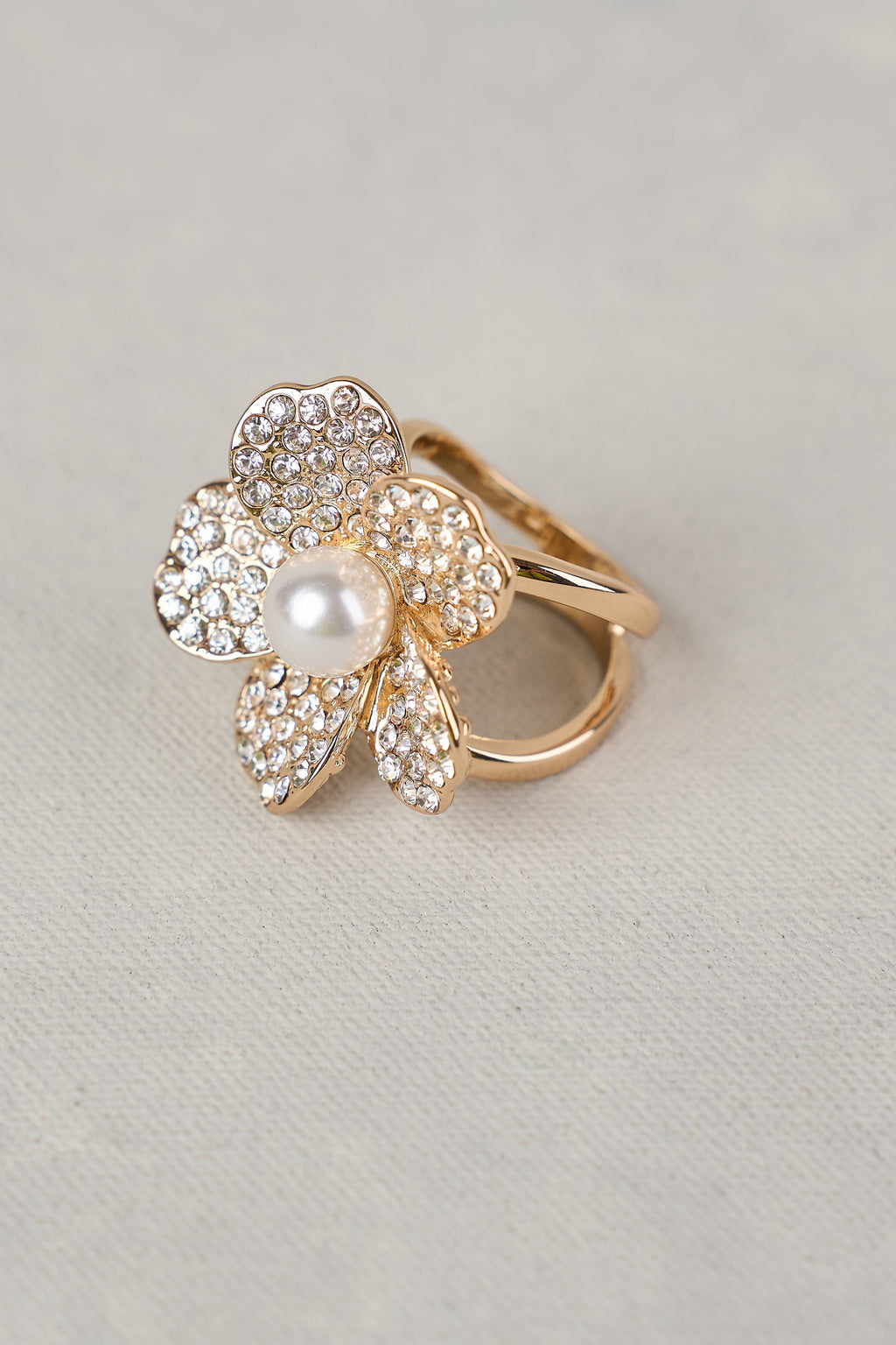 Diamante Floral Scarf Ring - White